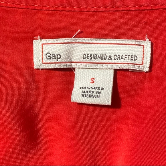 GAP red double pocket long sleeve button down top size small - Picture 7 of 9